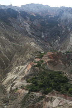 怒江沿岸