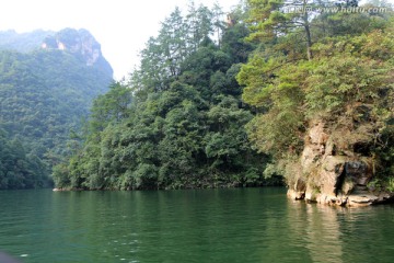 宝峰湖风景区