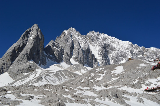 雪山冻土