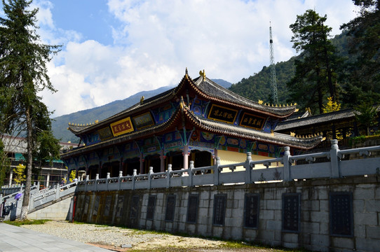 灵山寺 大雄宝殿