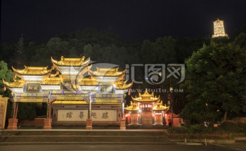 都江堰玉垒山阁凤翔龙吟牌坊夜景