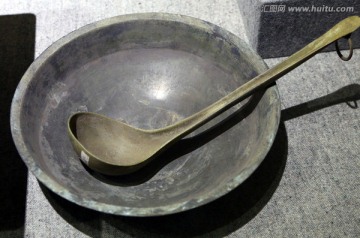 西汉铜盘铜勺