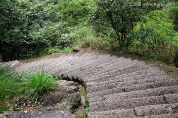 山路台阶