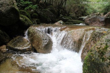 山泉