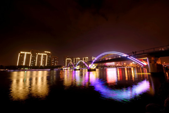 金华金虹桥夜景 全景 蓝紫色