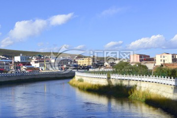 若尔盖县城 热曲河及两岸建筑