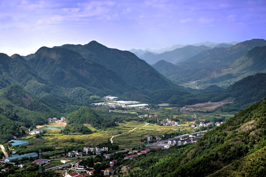 建德大慈岩 大慈岩镇 群山