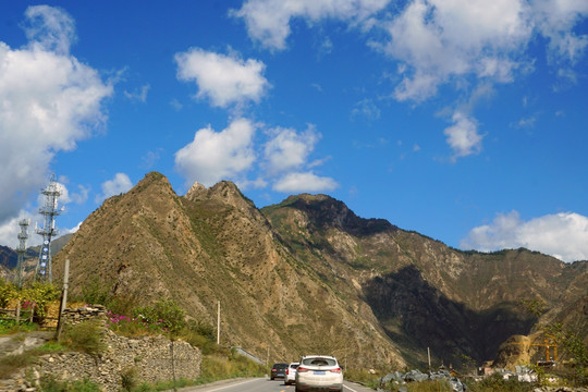 高原公路茂县段 自驾游沿途风光