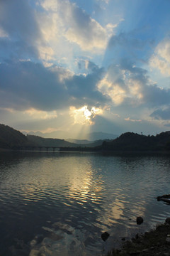 湖光山色 波光粼粼 湖水 风光