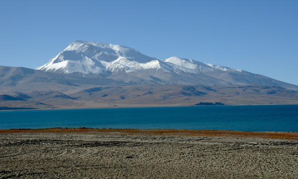 雪山 湖水