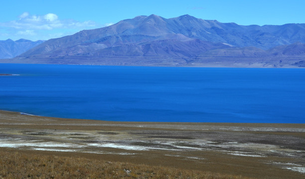 群山 湖泊