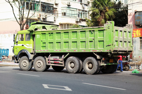 大卡车