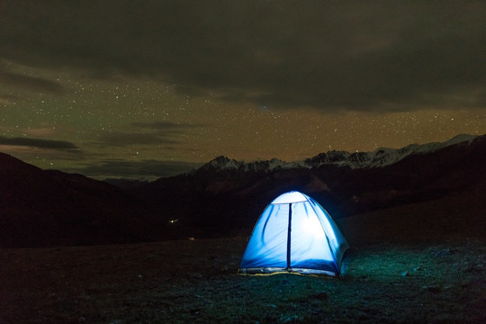 雪山 星空 繁星满天 星河灿烂