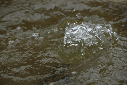 喷泉水花 水 水珠 喷水 晶莹