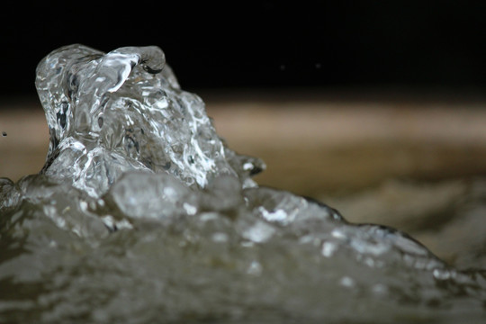 喷泉水花 水 水珠 喷水 晶莹