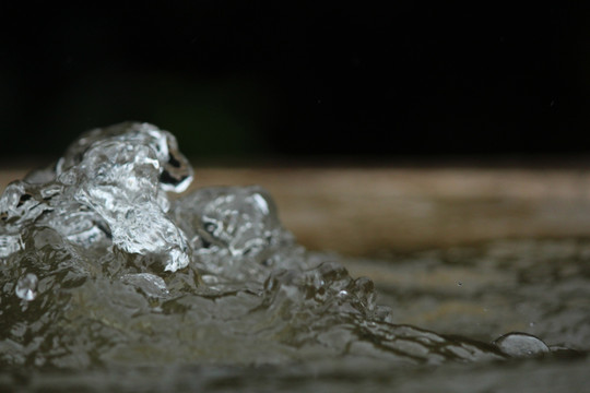 喷泉水花 水 水珠 喷水 晶莹