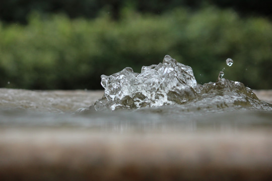 喷泉水花 水 水珠 喷水 晶莹