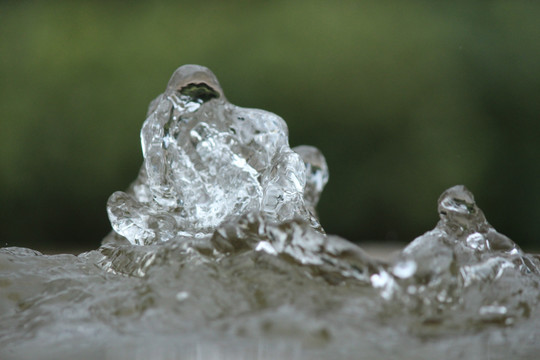 喷泉水花 水 水珠 喷水 晶莹