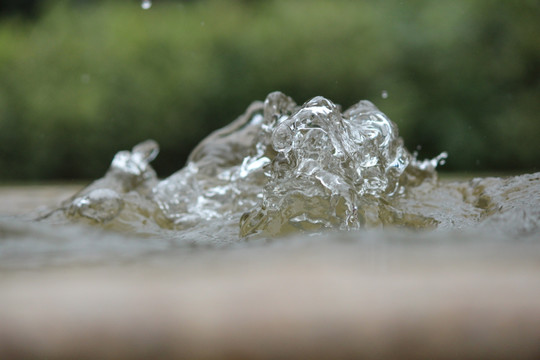 喷泉水花 水 水珠 喷水 晶莹