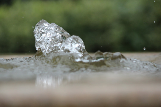 喷泉水花 水 水珠 喷水 晶莹