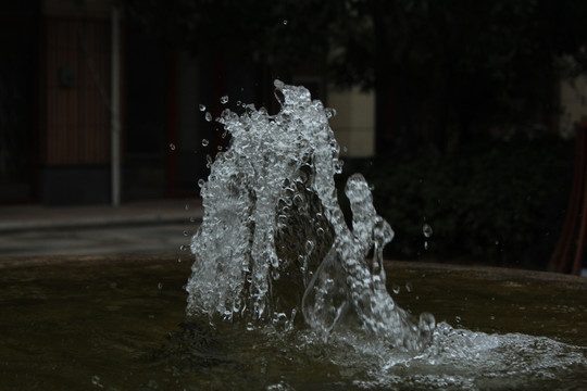 喷泉水花 水 水珠 喷水 晶莹