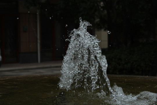 喷泉水花 水 水珠 喷水 晶莹