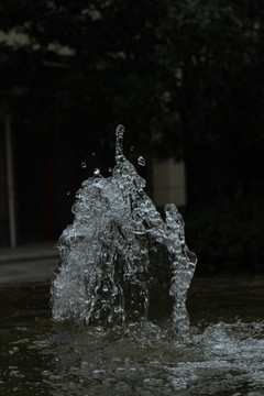 喷泉水花 水 水珠 喷水 晶莹