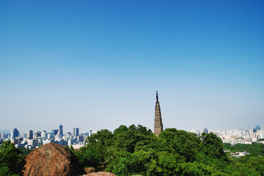 宝石山 保俶塔 蓝天