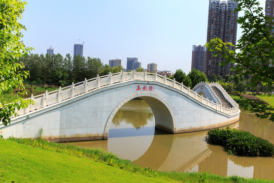 重庆铜梁人民公园玉带桥石拱桥