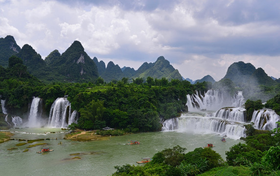 瀑布风景