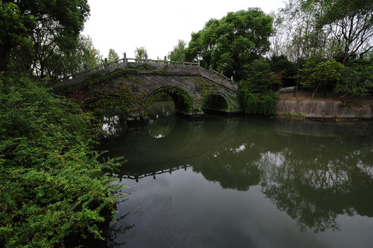 韩湘水博园 拱形石桥