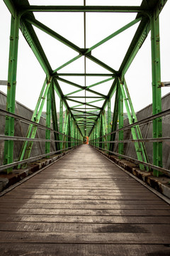 金属结构天桥