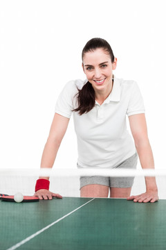 女运动员打乒乓球