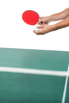 男子运动员打乒乓球