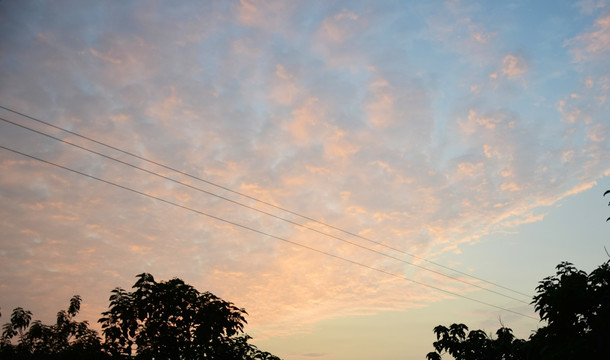 黄昏的云彩图片