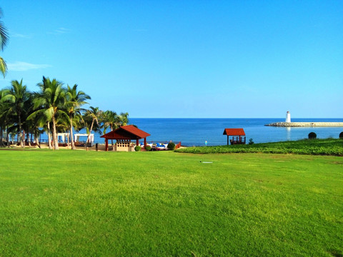 海南三亚海景蓝天海滩海边海岛