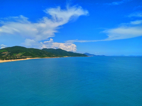 海南三亚海景蓝天海滩海边海岛