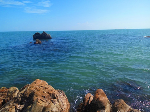 海南三亚海景蓝天海滩海边海岛