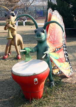 昆虫乐队雕塑