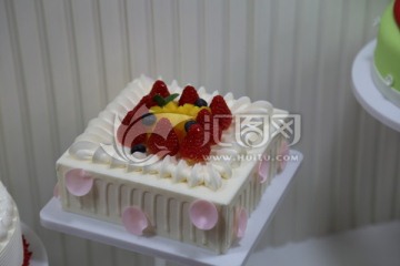 方形草莓蛋糕