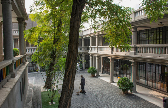 天津庆王府庭院