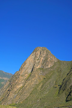 高原风光 山峰 悬崖峭壁