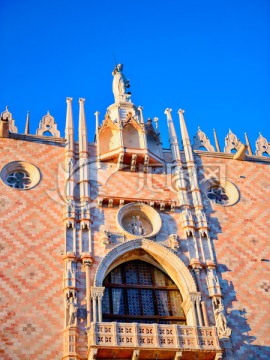 威尼斯总督府外墙雕饰