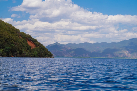 泸沽湖