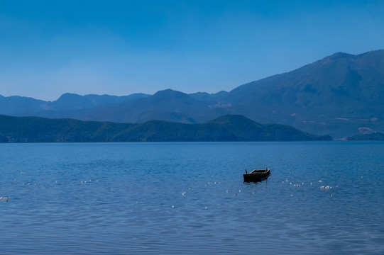 泸沽湖