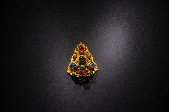 古代宝石黄金首饰
