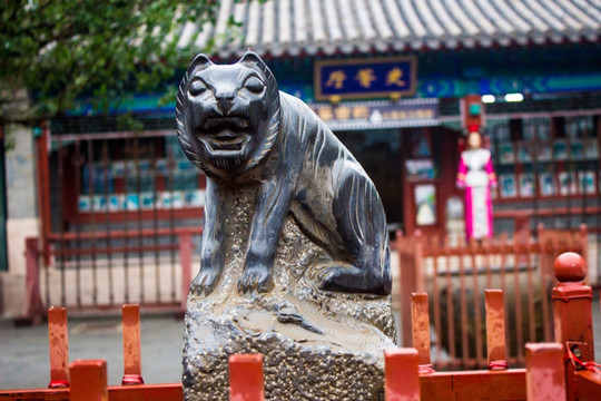 虎雕塑