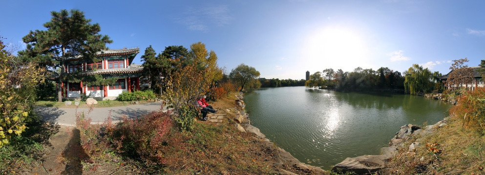 北京大学一塔湖图秋色全景