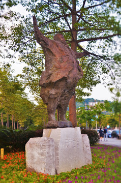 深圳音乐厅广场雕塑