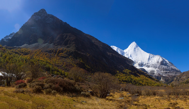 稻城亚丁雪山 大画幅高清接片